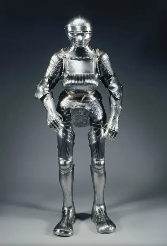 Field Armor in Maximilian Style — تصویر رکورد موزهٔ هنر کلیولند (دسترسی آزاد)
