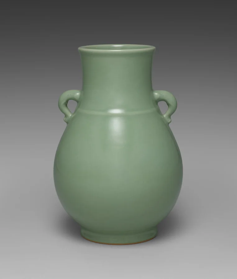 Hu-Shaped Vase with Handles — تصویر رکورد موزهٔ هنر کلیولند (دسترسی آزاد)
