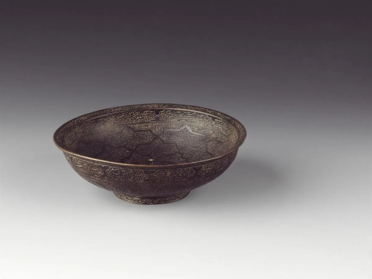Divination bowl — تصویر رکورد موزهٔ ویکتوریا و آلبرت