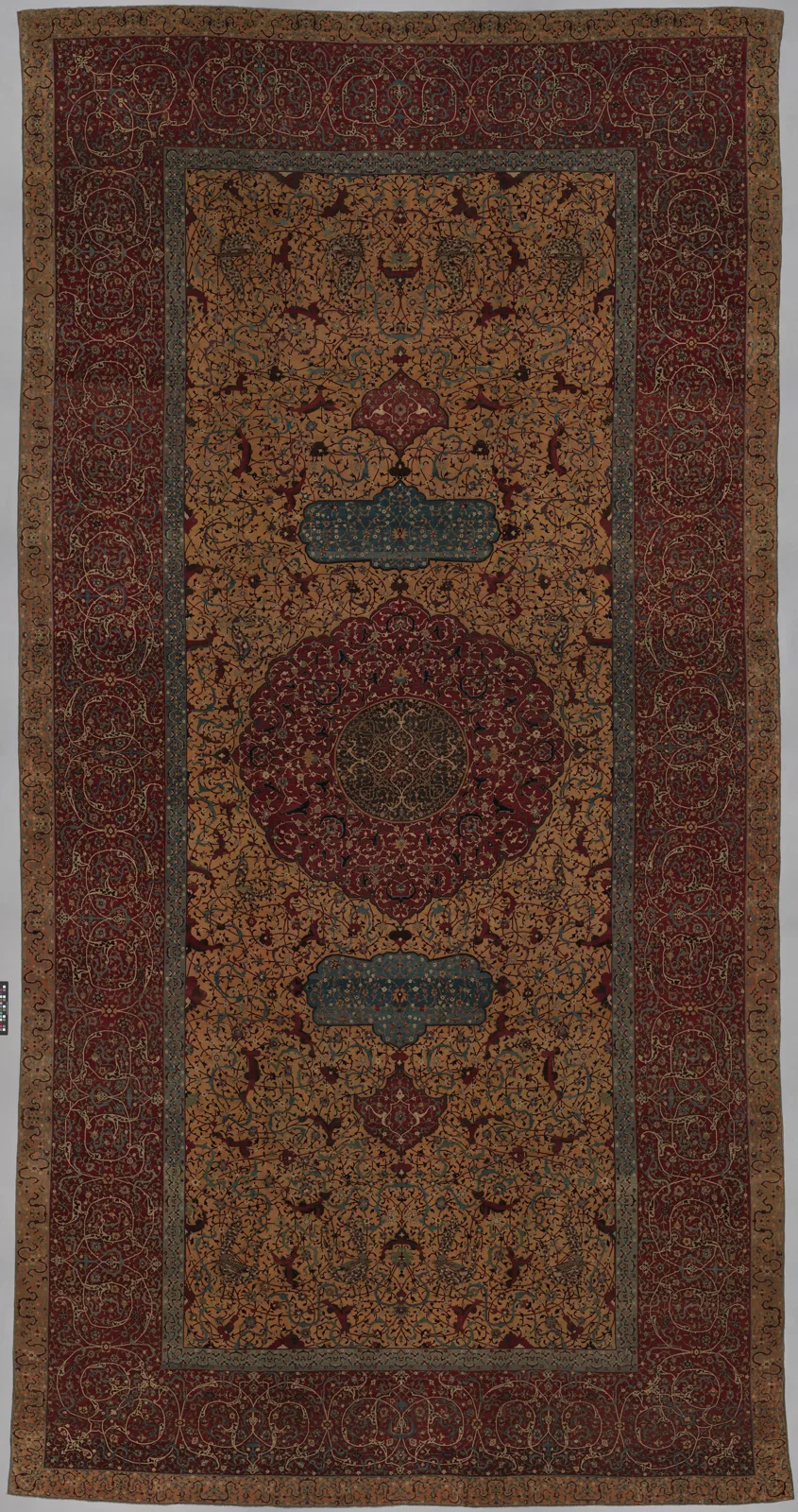 The Anhalt Medallion Carpet — تصویر رکورد موزهٔ متروپولیتن (دسترسی آزاد)