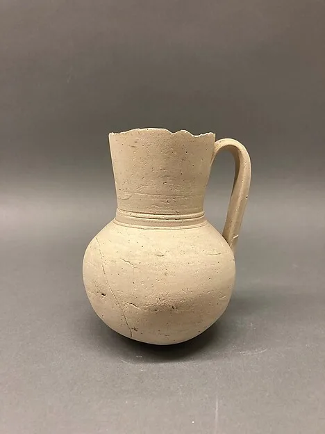 ابریق — نمای تکمیلی ثبت‌شده در رکورد موزه