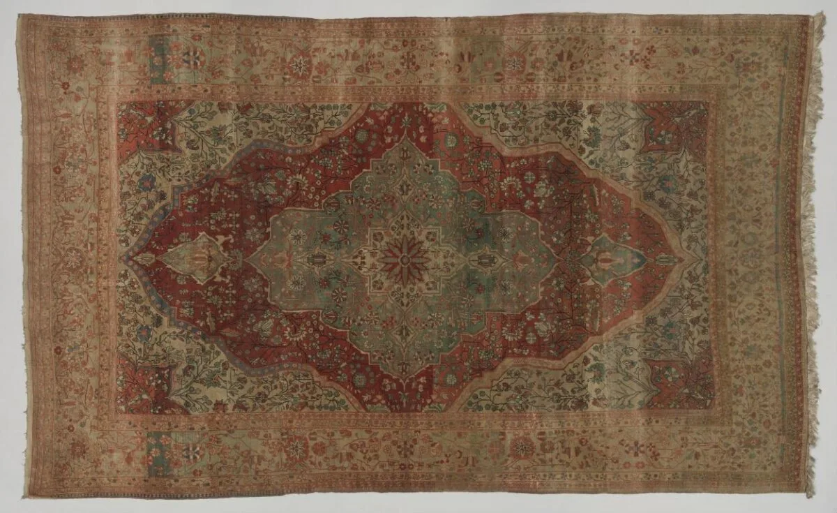 Carpet — تصویر رکورد موزهٔ ویکتوریا و آلبرت