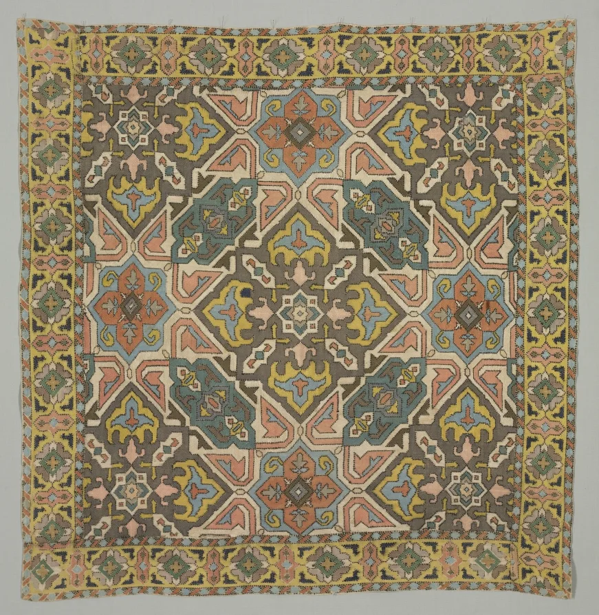 Cover with geometric design — تصویر رکورد موزهٔ هنر کلیولند (دسترسی آزاد)