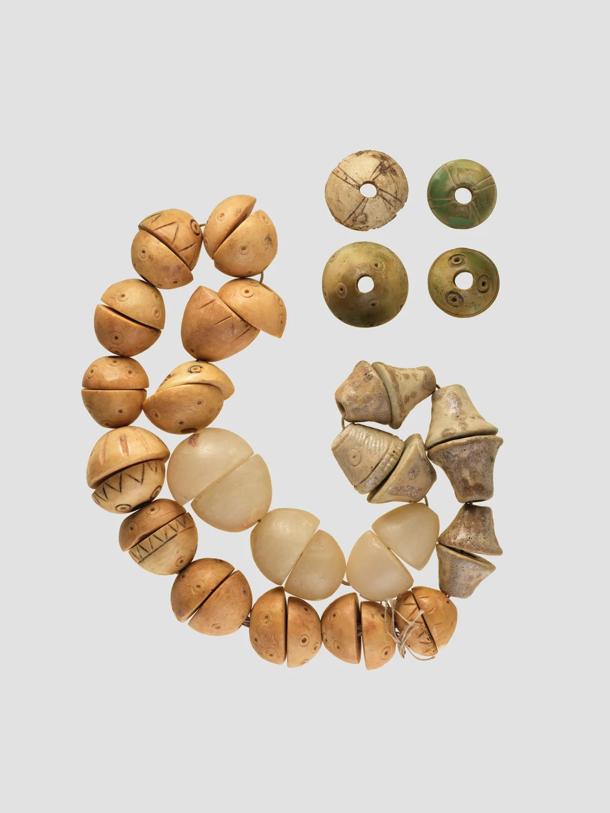 Beads — تصویر رکورد موزهٔ متروپولیتن (دسترسی آزاد)