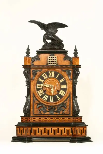 Kuckucksuhr, wohl Johann Baptist Beha, Eisenbach, um 1885 — تصویر رکورد یوروپیانا