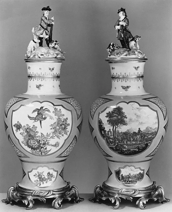 Vase (one of a pair) — تصویر رکورد ویکیداده