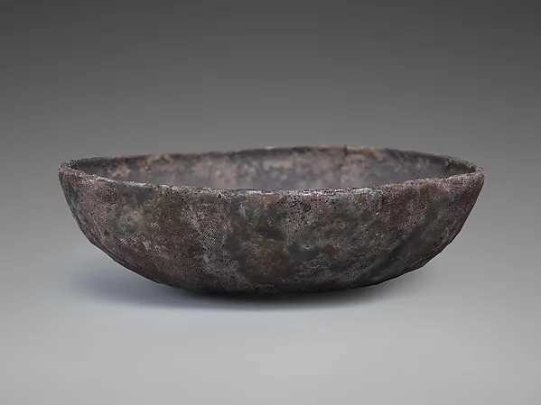 Silver bowl — تصویر رکورد موزهٔ متروپولیتن (دسترسی آزاد)