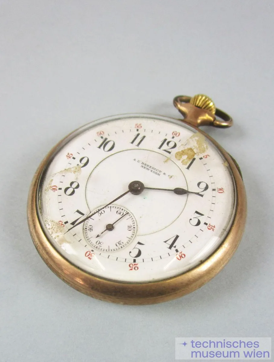 Goldplattierte Taschenuhr, Kolbenzahnankergang — تصویر رکورد یوروپیانا