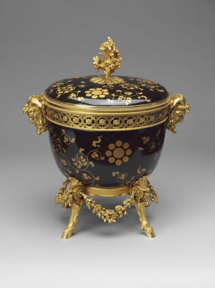 Pot-pourri holder — تصویر رکورد موزهٔ ویکتوریا و آلبرت