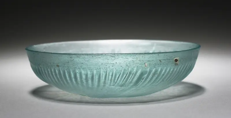 Shallow Ribbed Bowl — تصویر رکورد موزهٔ هنر کلیولند (دسترسی آزاد)