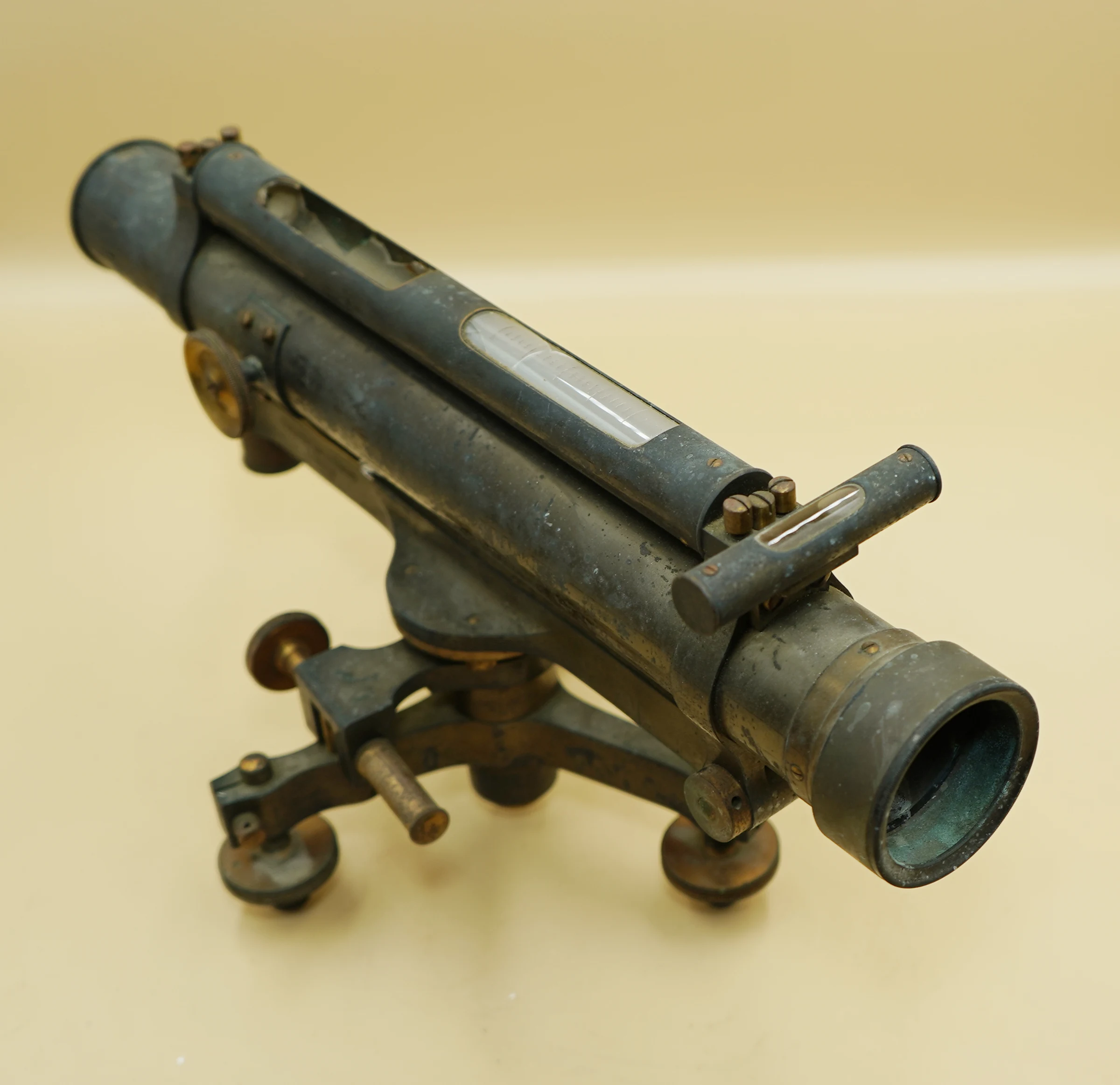 Theodolite TROUGHTON & SIMMS — تصویر رکورد یوروپیانا