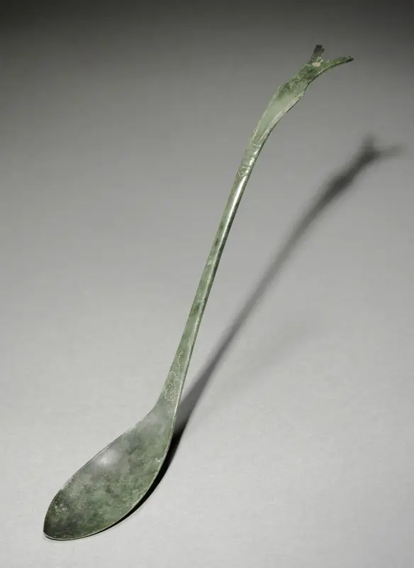 Spoon with Fish-Tail Design — تصویر رکورد موزهٔ هنر کلیولند (دسترسی آزاد)
