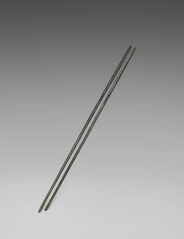 A Pair of Chopsticks — تصویر رکورد موزهٔ هنر کلیولند (دسترسی آزاد)