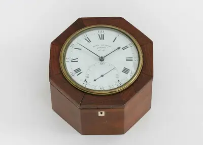 Marinechronometer, John Arnold, Nr. 16, London, um 1783, Gehäuse später — تصویر رکورد یوروپیانا