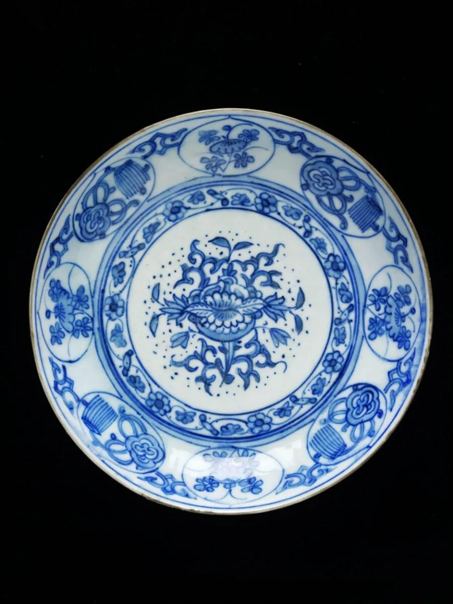 Plate — تصویر رکورد موزهٔ ویکتوریا و آلبرت