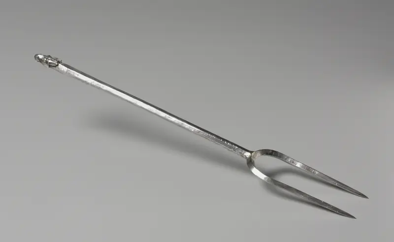 Fork with Mule-Head Finial — تصویر رکورد موزهٔ هنر کلیولند (دسترسی آزاد)