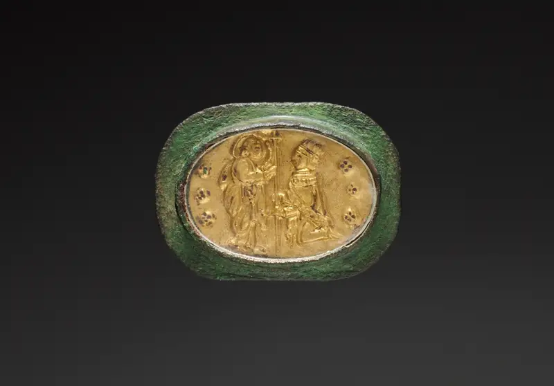 Votive or Civic Badge with a Crowned Figure Kneeling before Christ — تصویر رکورد موزهٔ هنر کلیولند (دسترسی آزاد)