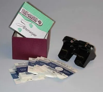 Viewmaster in originele doos, met 13 bijbehorende schijfjes — تصویر رکورد یوروپیانا