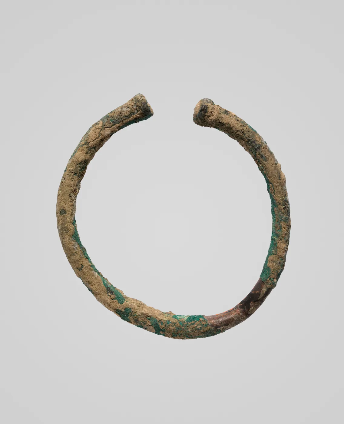 Bracelet — تصویر رکورد موزهٔ متروپولیتن (دسترسی آزاد)