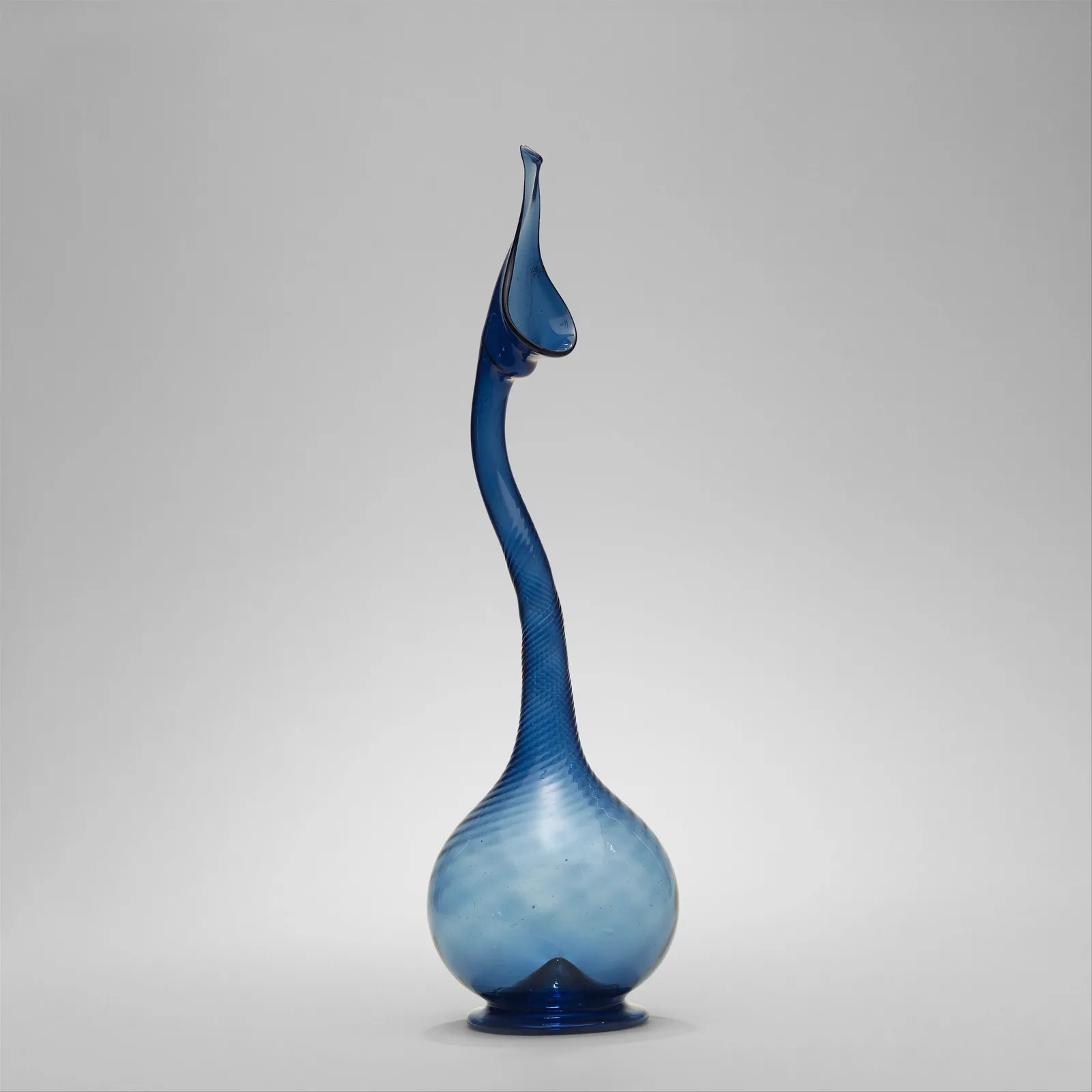 Swan-Neck Glass Bottle — تصویر رکورد موزهٔ متروپولیتن (دسترسی آزاد)