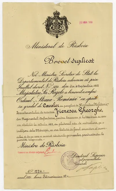 Brevet de decorare nr. 1274 ,cu „Steaua României cu spade” în grad de cavaler , a lui Gheorghe Jienescu, locotenent de rezervă în Regimentul 1 Infanterie, pentru aportul său în bătălia de la Mărăși, 1 — تصویر رکورد یوروپیانا