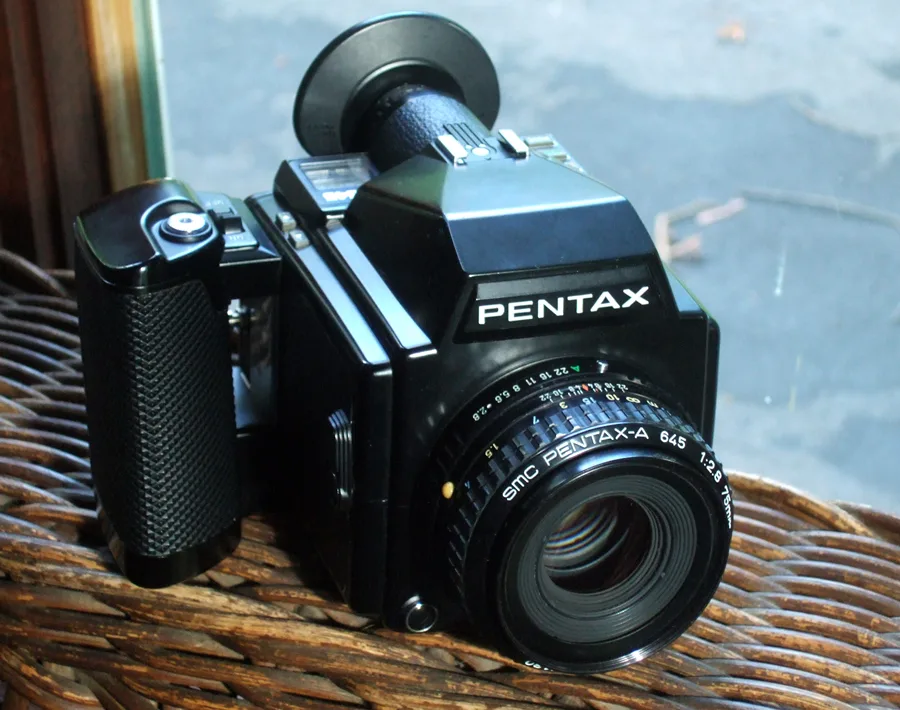 Pentax 645 — تصویر رکورد ویکی‌داده