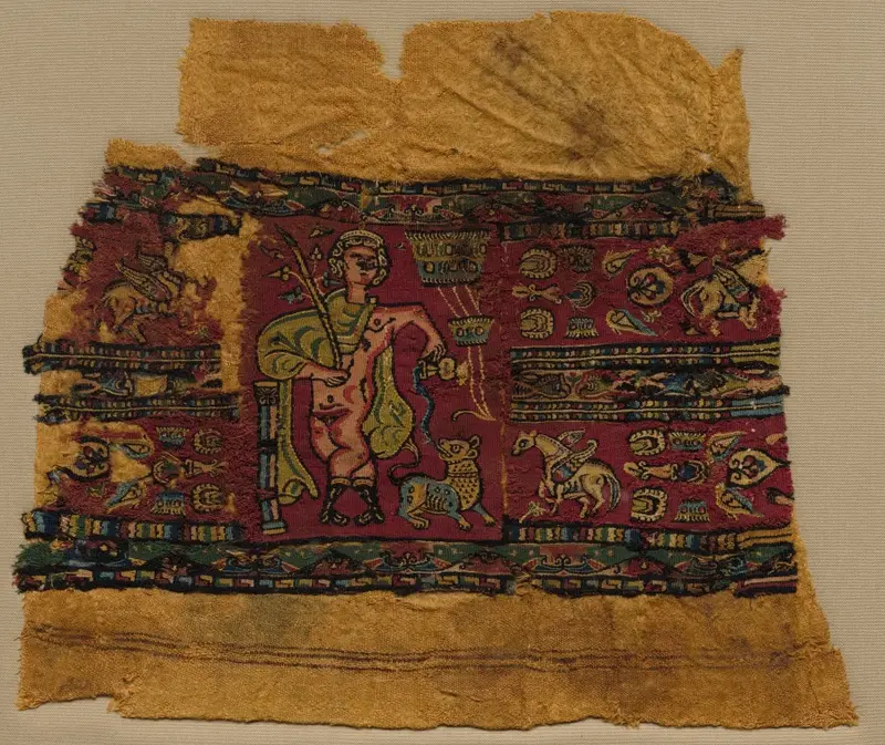 Sleeve from a Tunic — تصویر رکورد موزهٔ هنر کلیولند (دسترسی آزاد)
