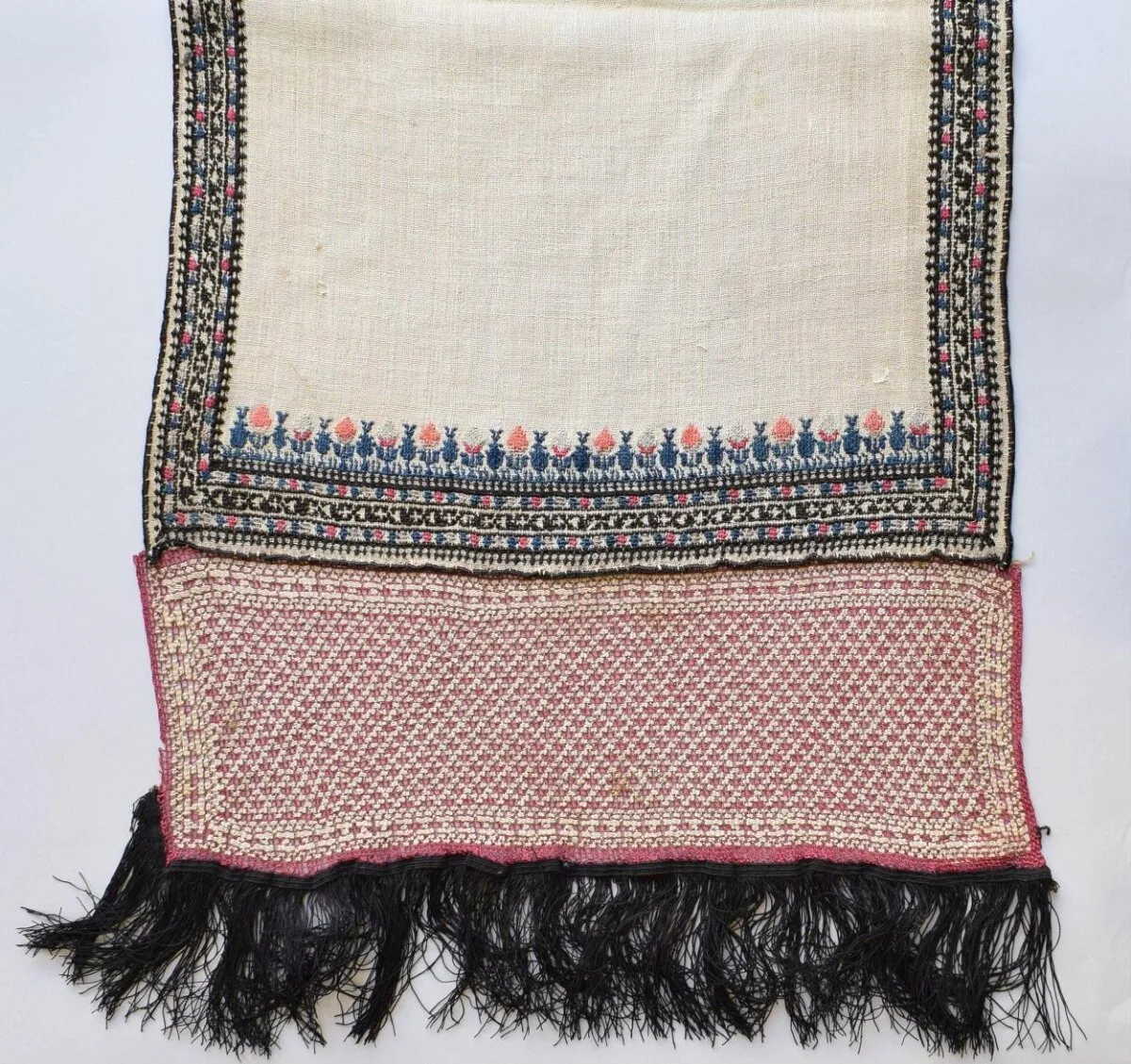 Scarf — تصویر رکورد موزهٔ ویکتوریا و آلبرت