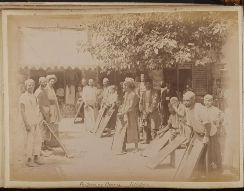 Photograph: C.R. Smith Archive — تصویر رکورد موزهٔ ویکتوریا و آلبرت — شمارهٔ رکورد E.339:31-2010