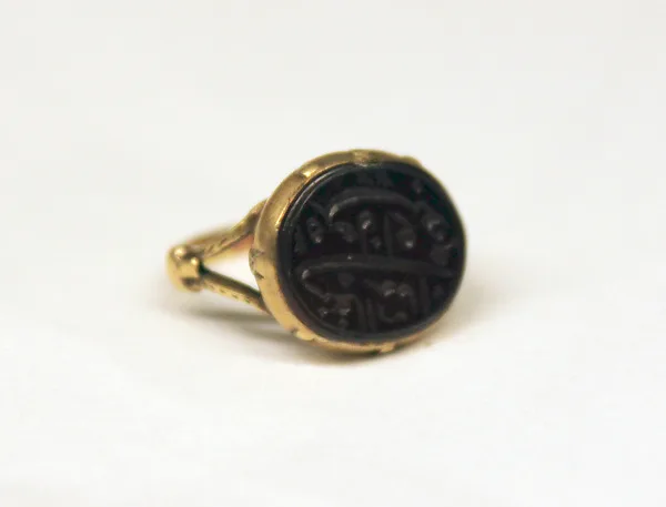 Ring — تصویر رکورد موزهٔ متروپولیتن (دسترسی آزاد)