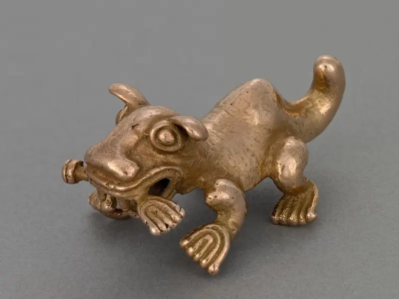 Feline Pendant — تصویر رکورد موزهٔ هنر کلیولند (دسترسی آزاد)