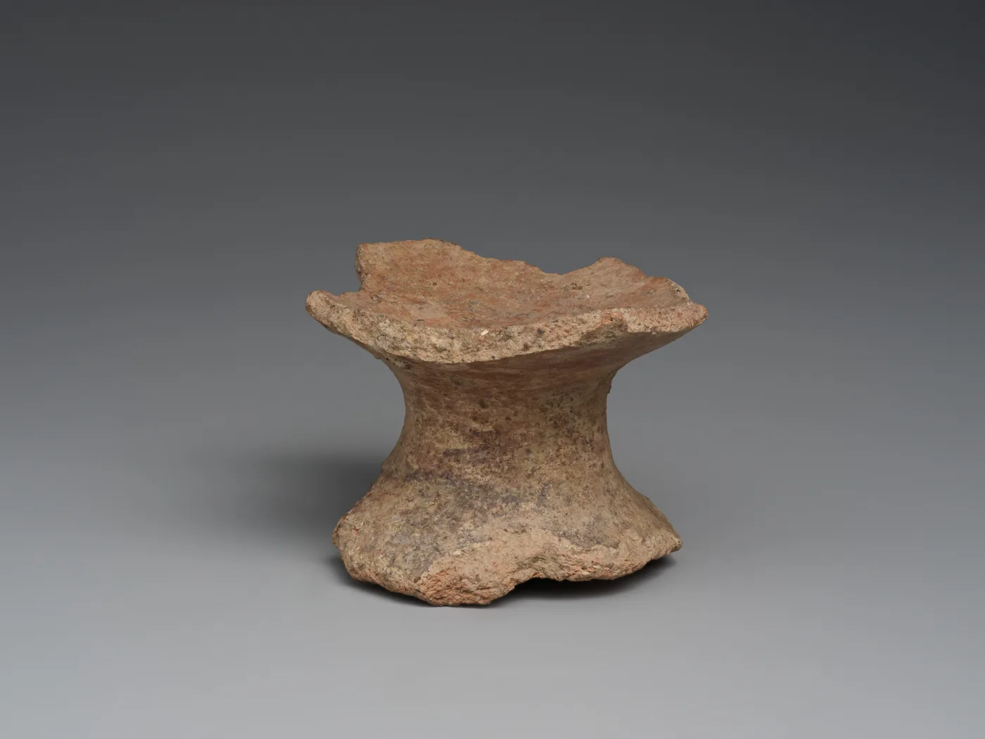 Base sherd — تصویر رکورد موزهٔ متروپولیتن (دسترسی آزاد)