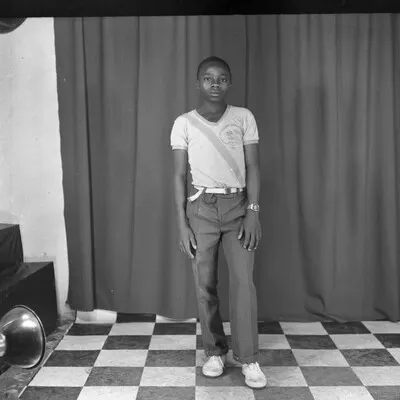 Recreational photograph [c 1985 - 1986] — تصویر رکورد یوروپیانا