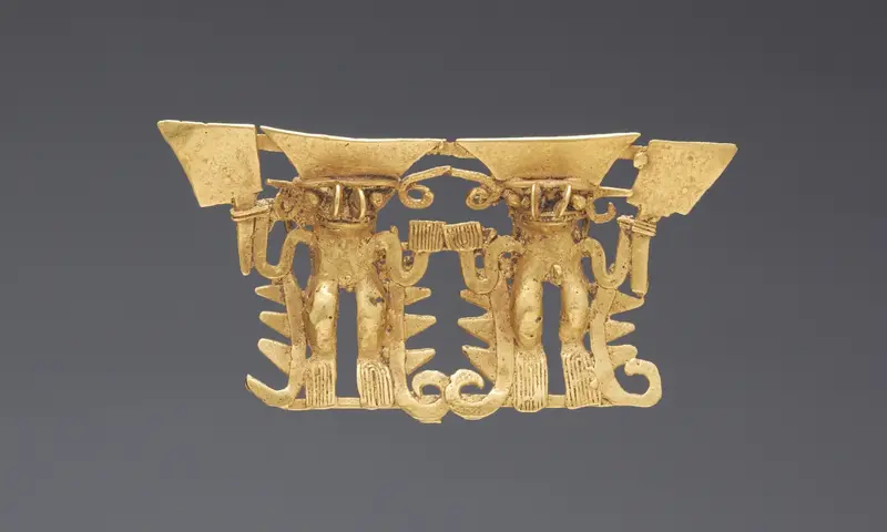 Bat-Nosed Figures Pendant — تصویر رکورد موزهٔ هنر کلیولند (دسترسی آزاد)