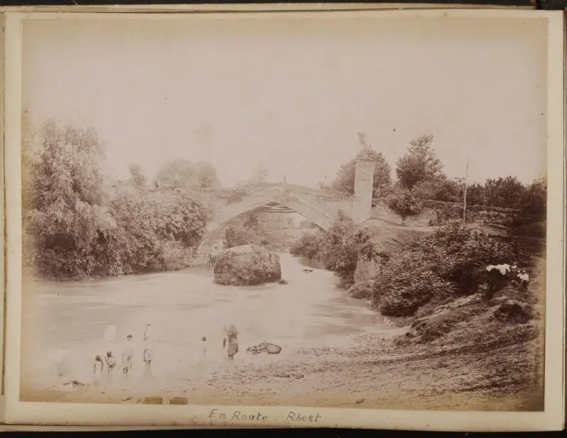 Photograph: C.R. Smith Archive — تصویر رکورد موزهٔ ویکتوریا و آلبرت — شمارهٔ رکورد E.339:23-2010
