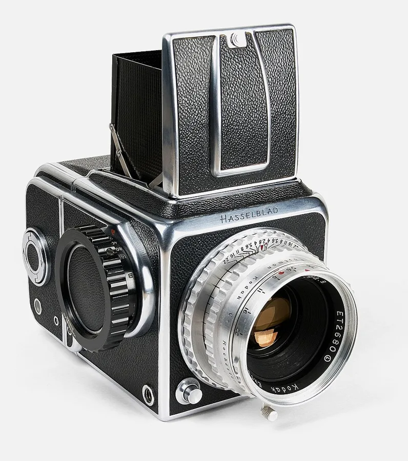 Hasselblad 1600 F — تصویر رکورد ویکی‌داده