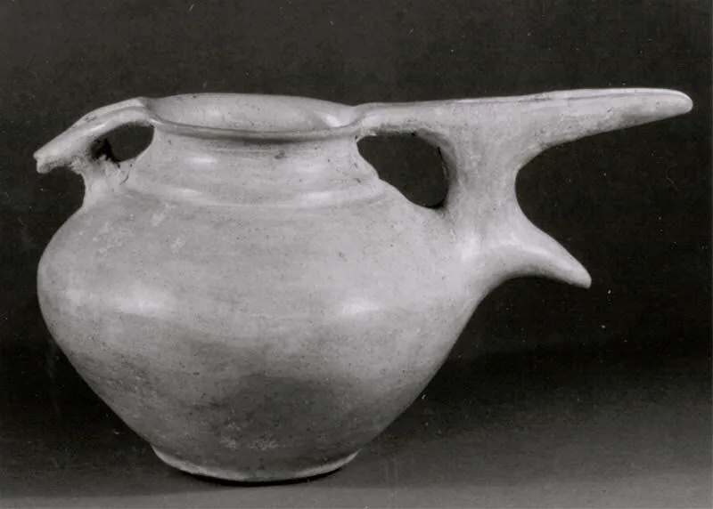 Bridge-spouted pitcher — تصویر رکورد موزهٔ متروپولیتن (دسترسی آزاد)