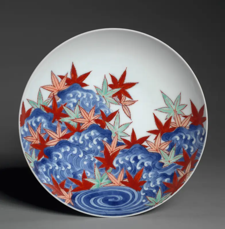 Dish with Maple Leaves in Waves — تصویر رکورد موزهٔ هنر کلیولند (دسترسی آزاد)