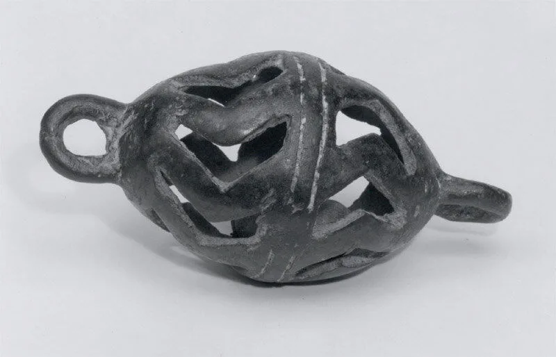 Openwork rattle bell — تصویر رکورد موزهٔ متروپولیتن (دسترسی آزاد)