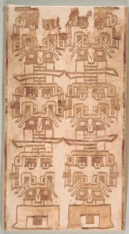 Two Textile Fragment with Fanged Heads — تصویر رکورد موزهٔ هنر کلیولند (دسترسی آزاد)