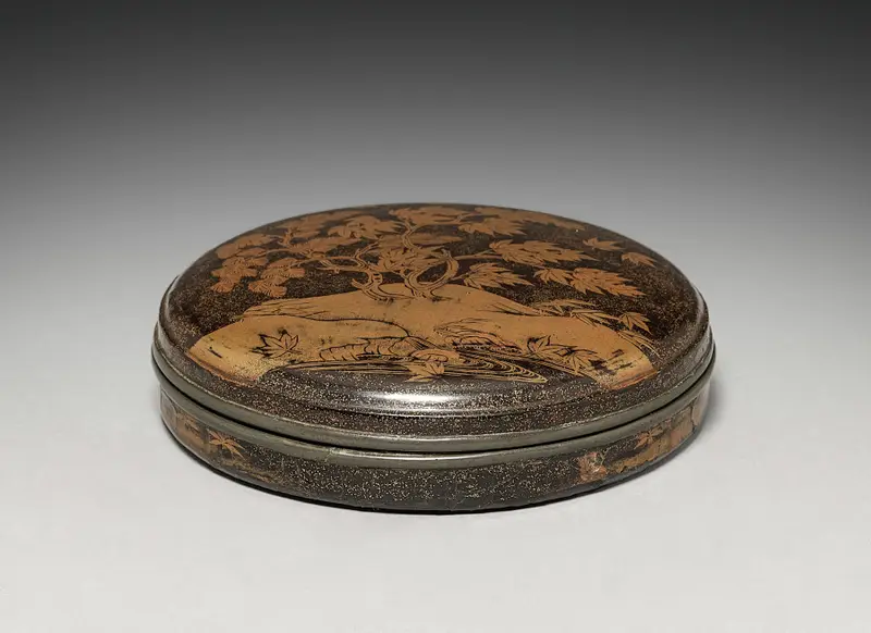 Mirror Container with Design of Maple Tree and Autumn Shower — تصویر رکورد موزهٔ هنر کلیولند (دسترسی آزاد)