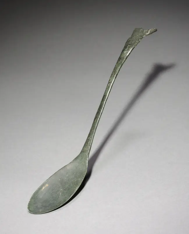 Spoon with Fish-Tail Design — تصویر رکورد موزهٔ هنر کلیولند (دسترسی آزاد)