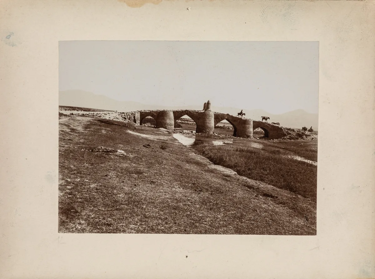 Four-arch bridge (front Asian expedition 1906-1907 - 4 Persia 1907) — تصویر رکورد یوروپیانا