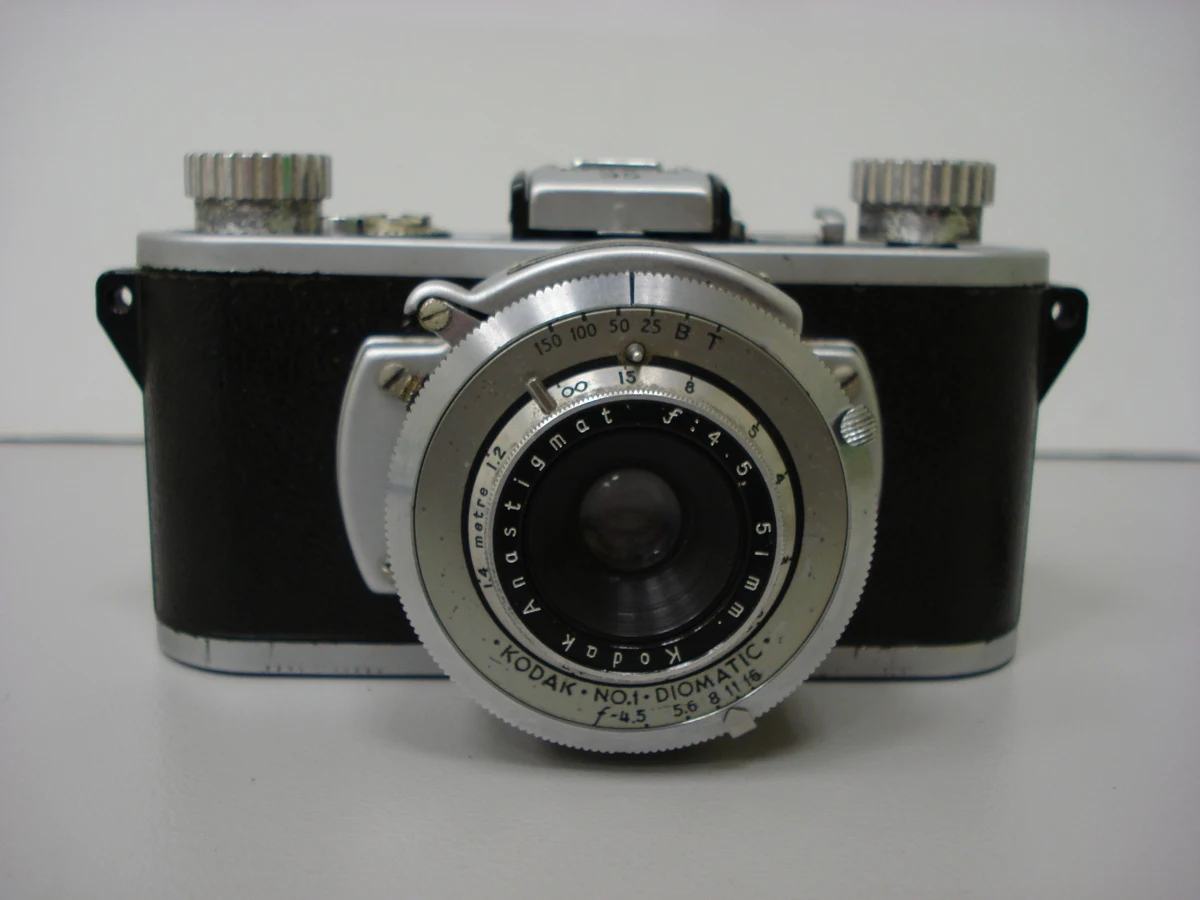 KODAK 35 CAMERA IN SLEEVE — تصویر رکورد یوروپیانا