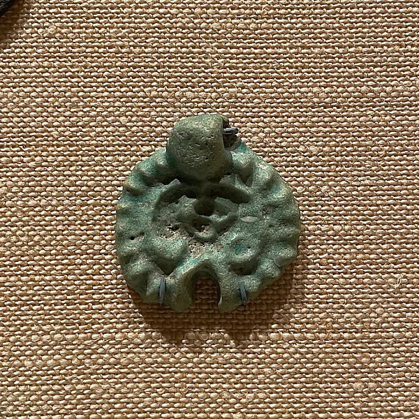 Pendant — تصویر رکورد موزهٔ متروپولیتن (دسترسی آزاد)