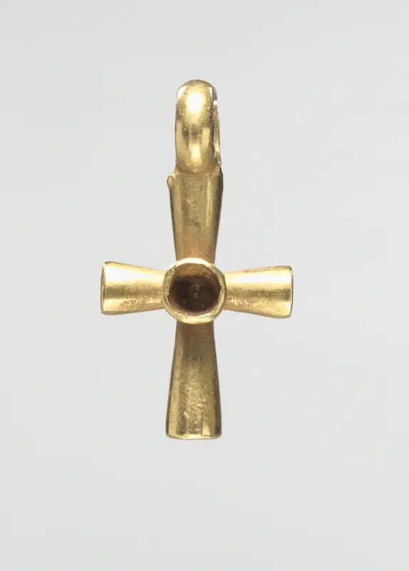 Pendant Cross — تصویر رکورد موزهٔ هنر کلیولند (دسترسی آزاد)