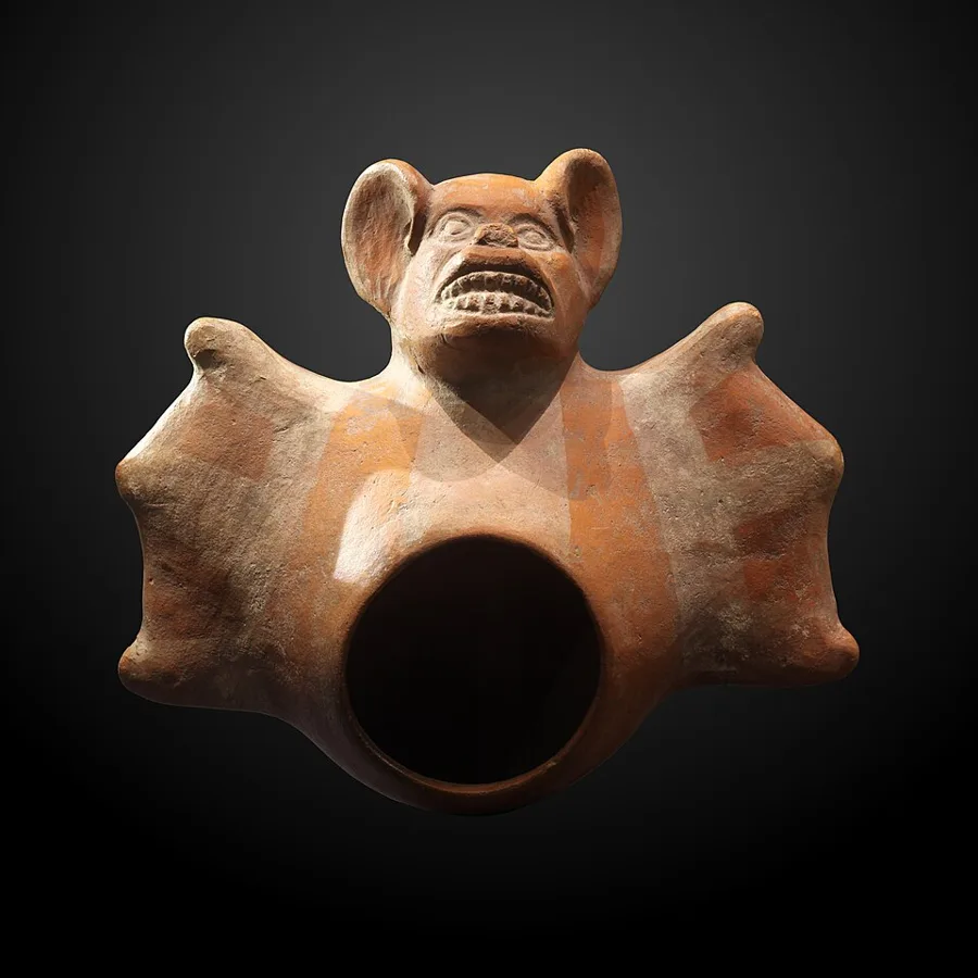 Bat-shaped vase — تصویر رکورد ویکی‌داده