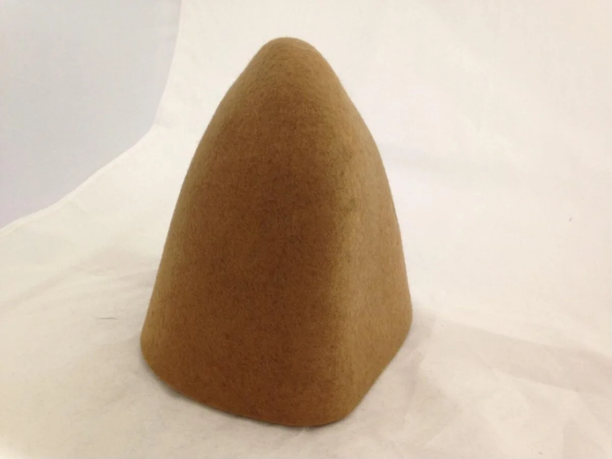 Hat — تصویر رکورد موزهٔ ویکتوریا و آلبرت