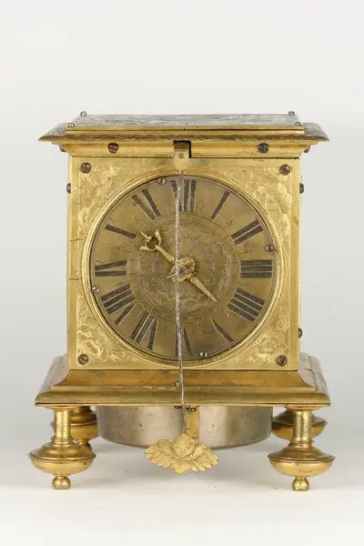 Tischuhr, Marcus Böhm, Augsburg, um 1680 — تصویر رکورد یوروپیانا