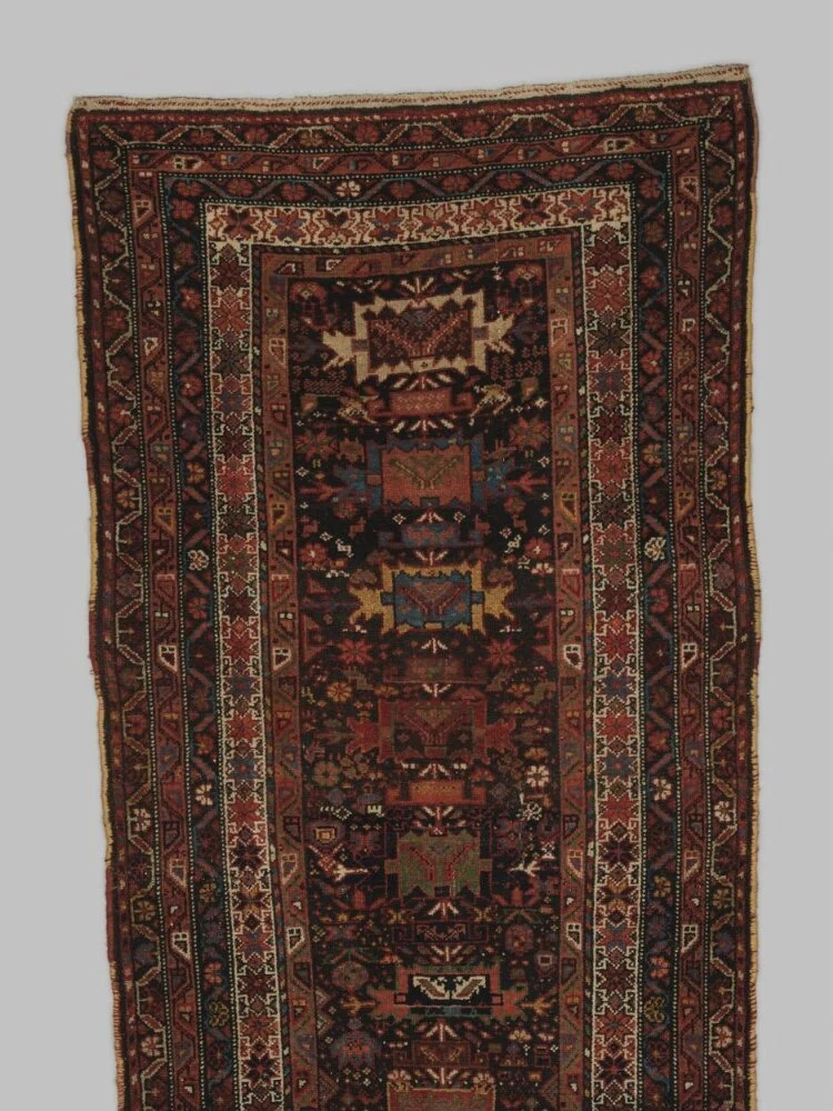 نمای تکمیلی همان اثر — شمارهٔ اموال T.581-1919